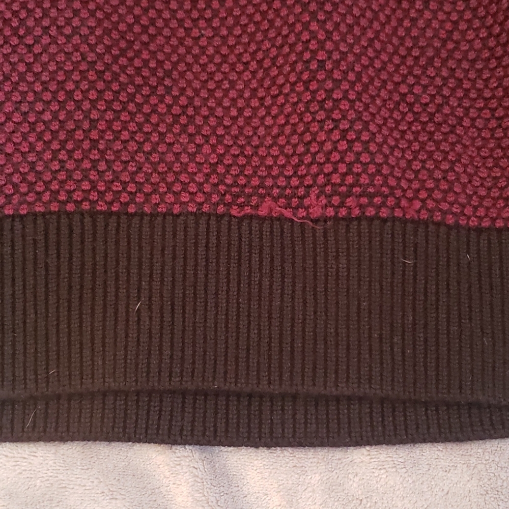 Sweater - Picture 4 of 4
